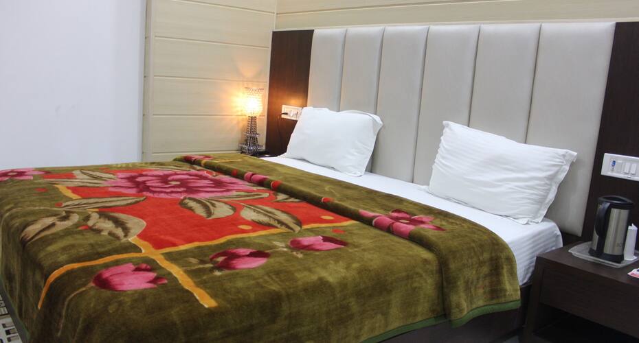 Hotel Emm Jay, Jalandhar 5
